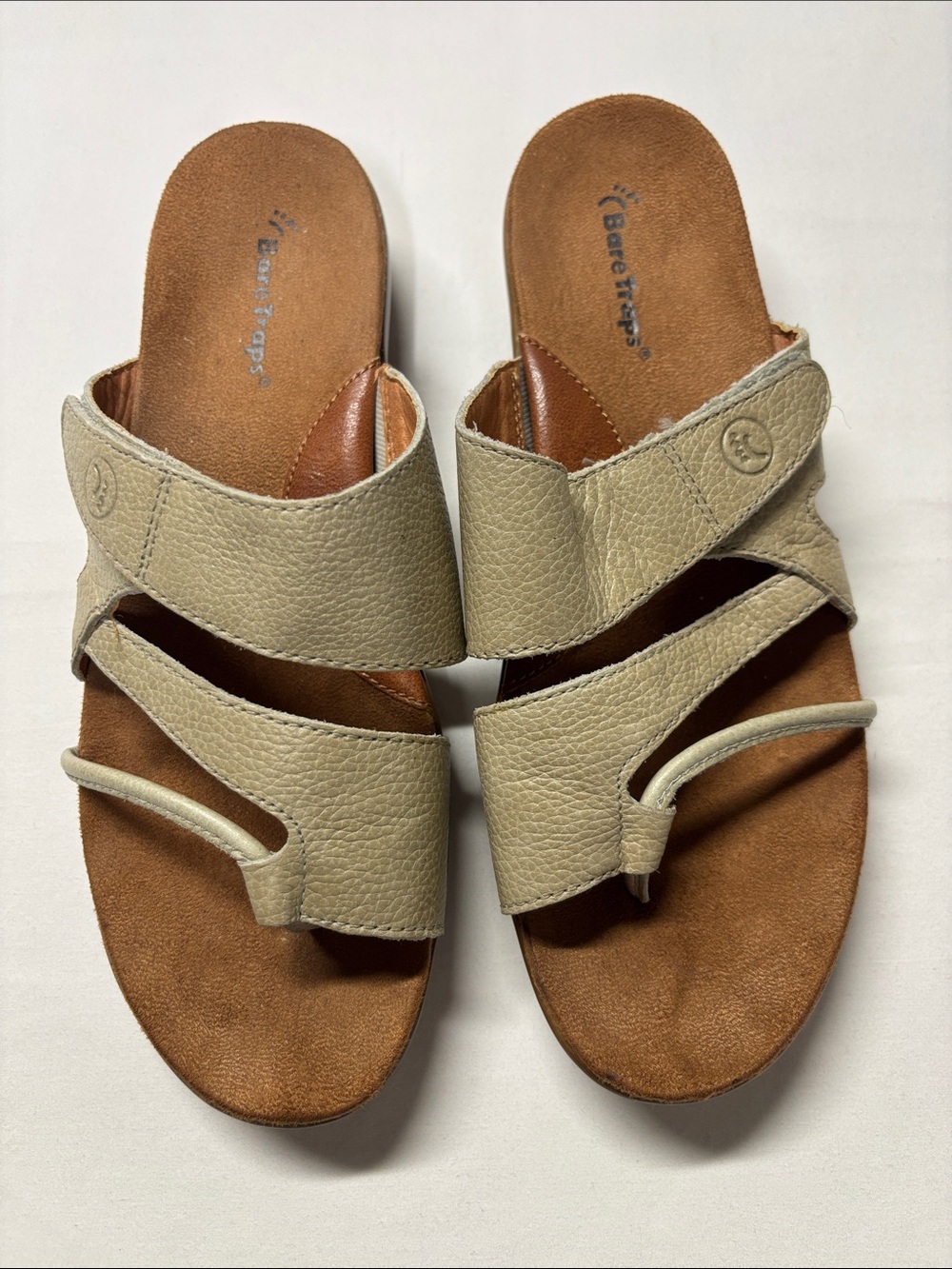 BareTraps Women’s Beige Leather Slide Sandals